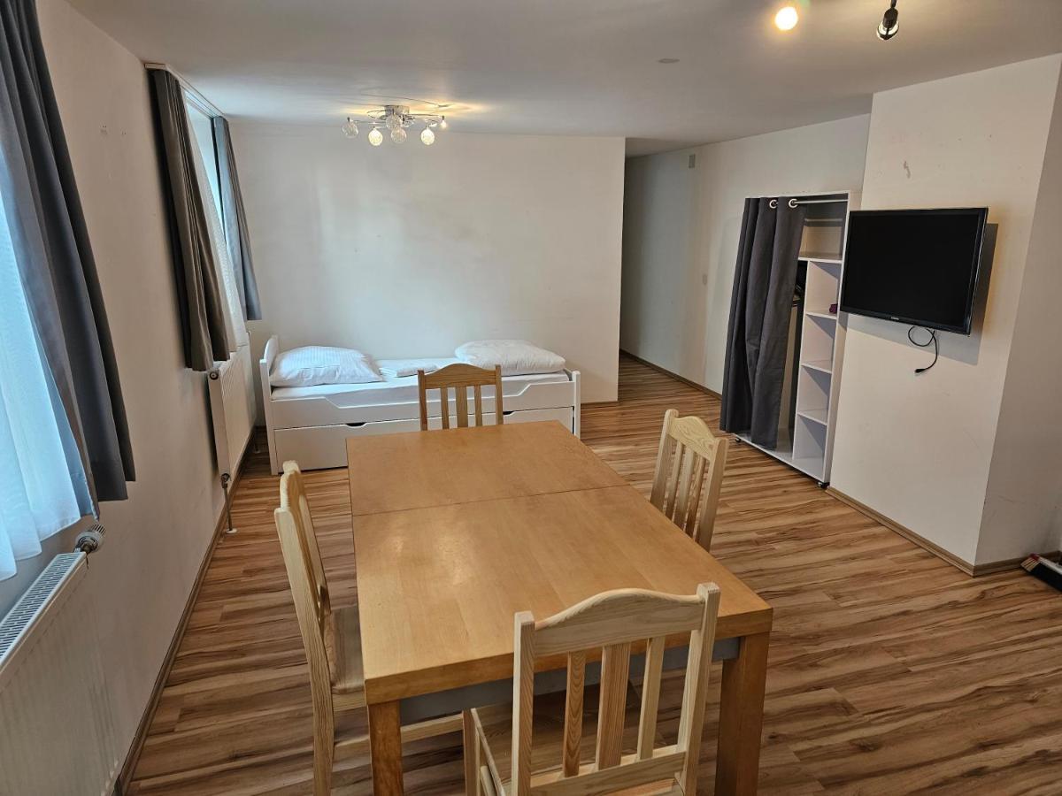 B76, Lauterach, Vorarlberg Apartments Eksteriør billede