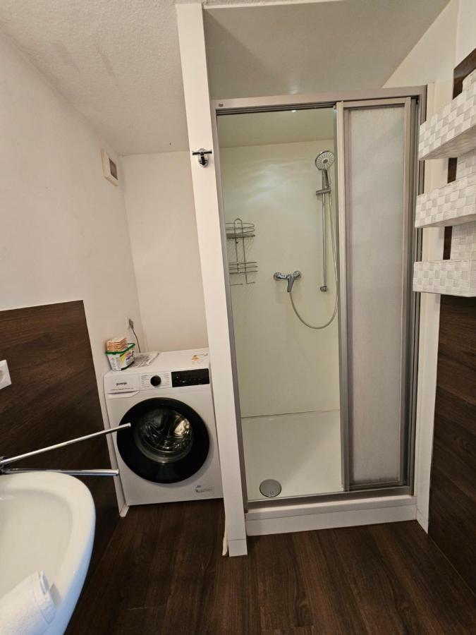B76, Lauterach, Vorarlberg Apartments Eksteriør billede